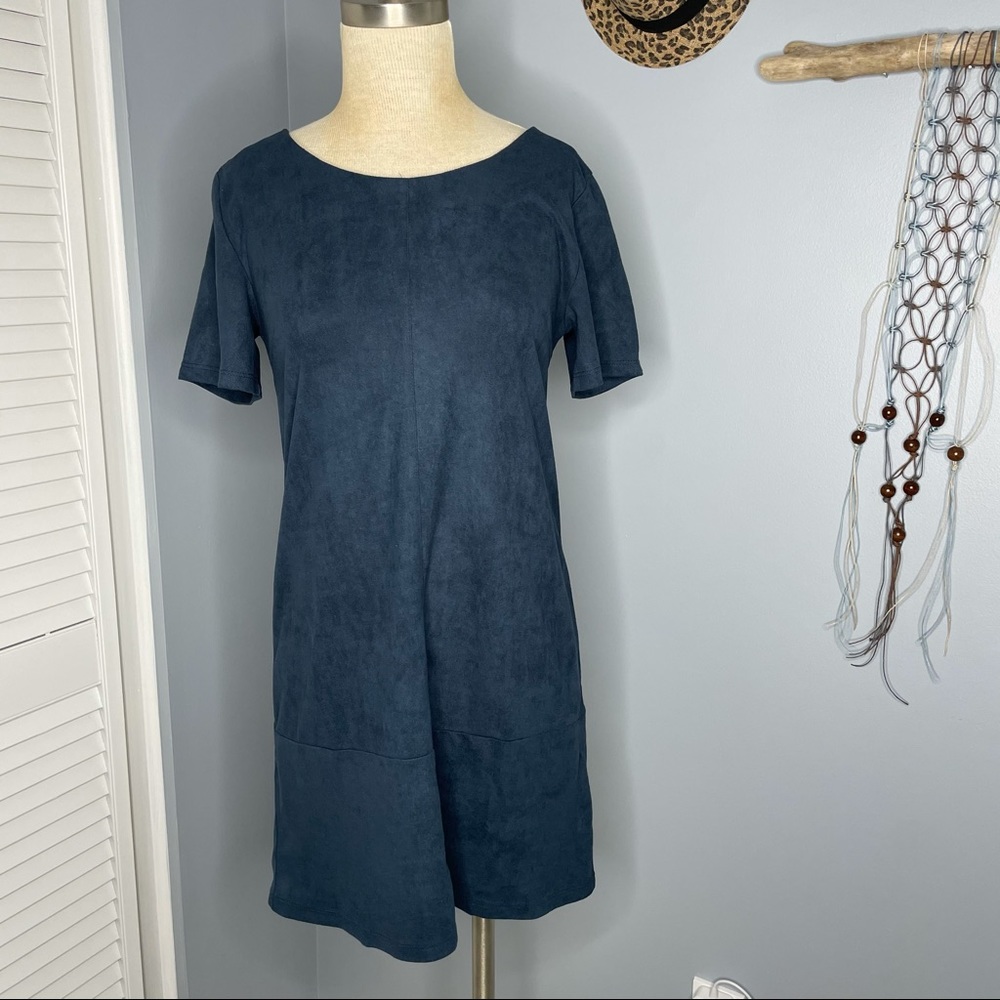 Bishop + young navy blue shirt sleeve dress small
